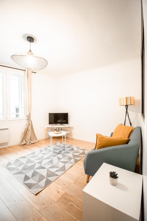 Charmant F2 Hyper Centre De Melun Appartement Buitenkant foto